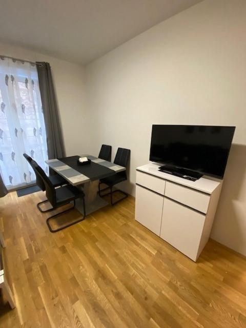 Paky Appartements 00322 Bruck an der Leitha Esterno foto