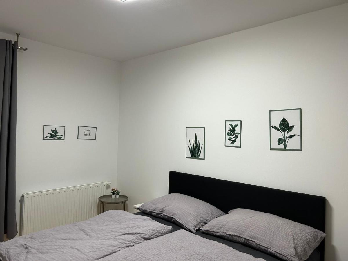 Paky Appartements 00322 Bruck an der Leitha Esterno foto